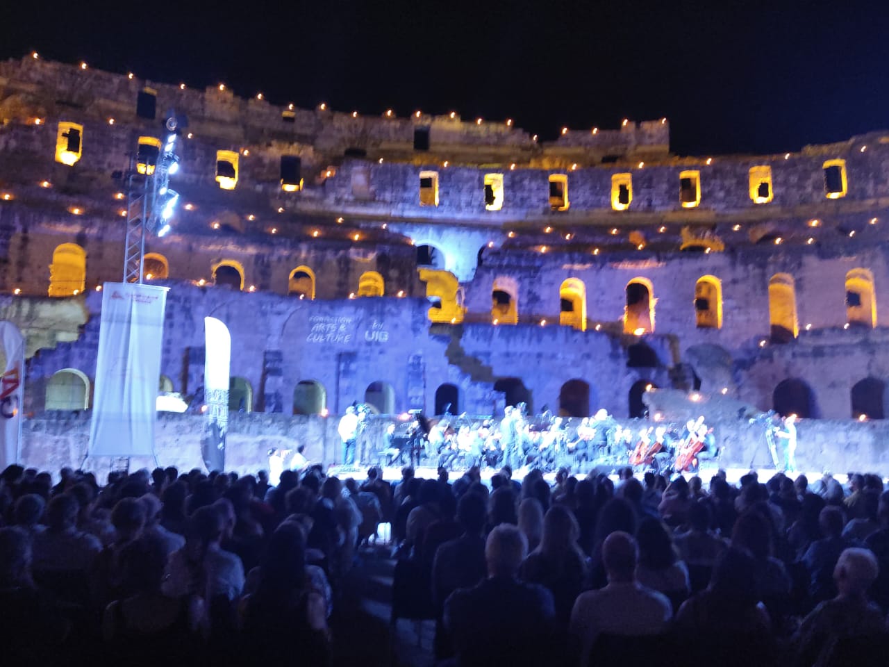 من زئير الوحوش وحشرجات الموت… إلى الموسيقى الراقية … سيمفونية الجم الخالدة