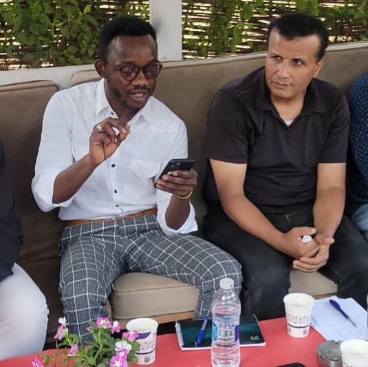 الشاعر السوداني عبدالرازق عثمان في متحف الفنان هشام الفخراني