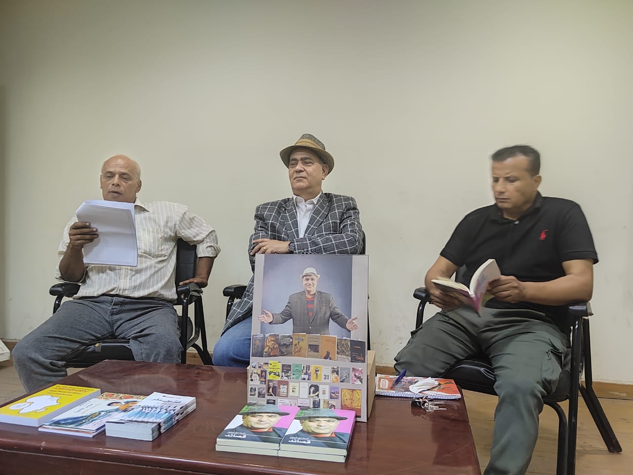 قراءة في مختارات الشاعر أشرف أبو اليزيد