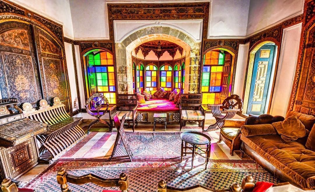 أنطولوجيا “كهرمان الحبور” قصر بيت الدين: مهرجان “شرنقة لؤلؤية”