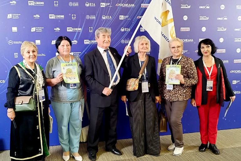 الكاتب الساخر مارسيل سليمـوف في حوار جاد!