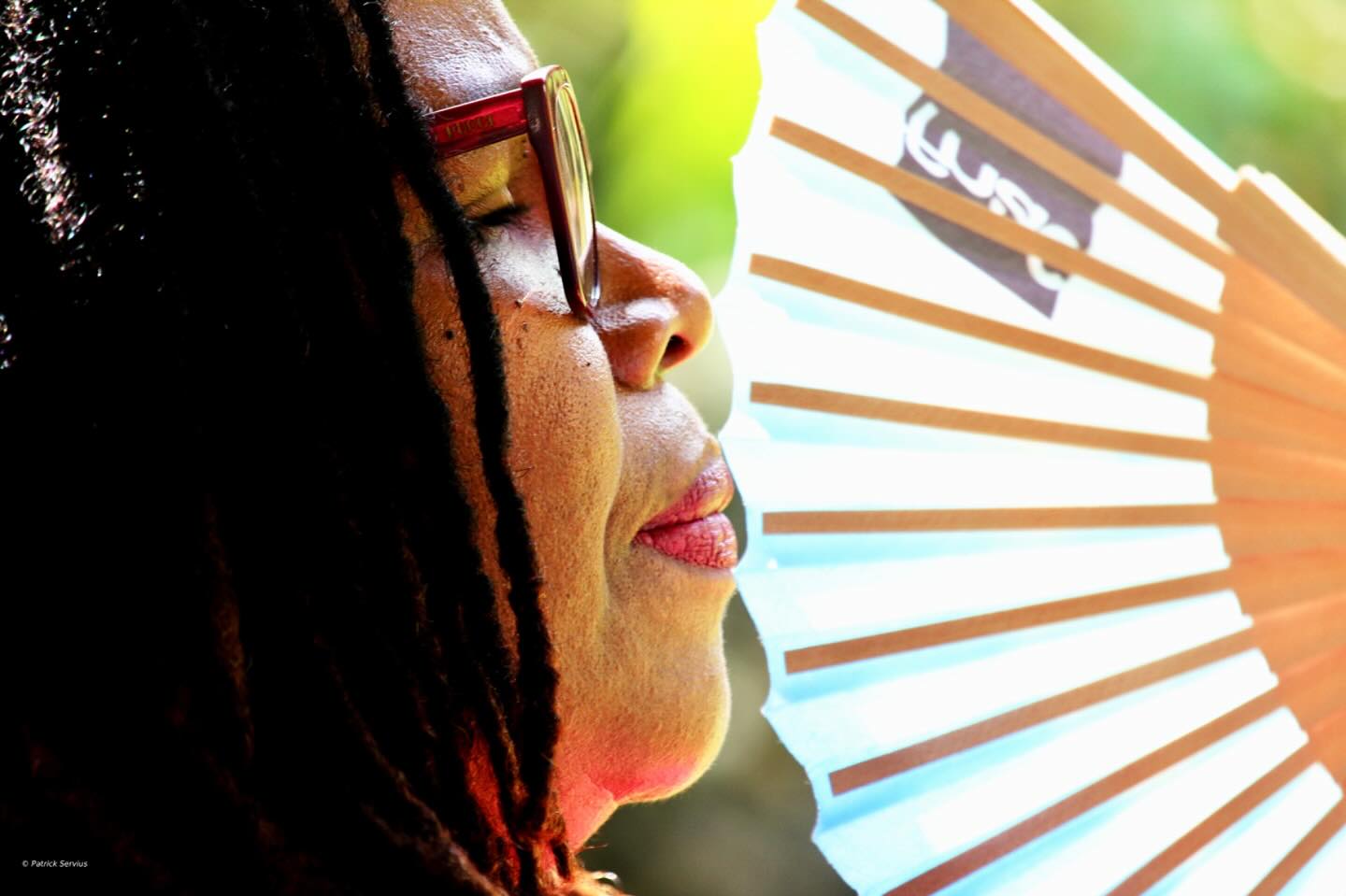 Dr. Ashraf Aboul-Yazid Congratulates Nicole Cage on Winning the Grand Prix Africa of the Francophone Theater