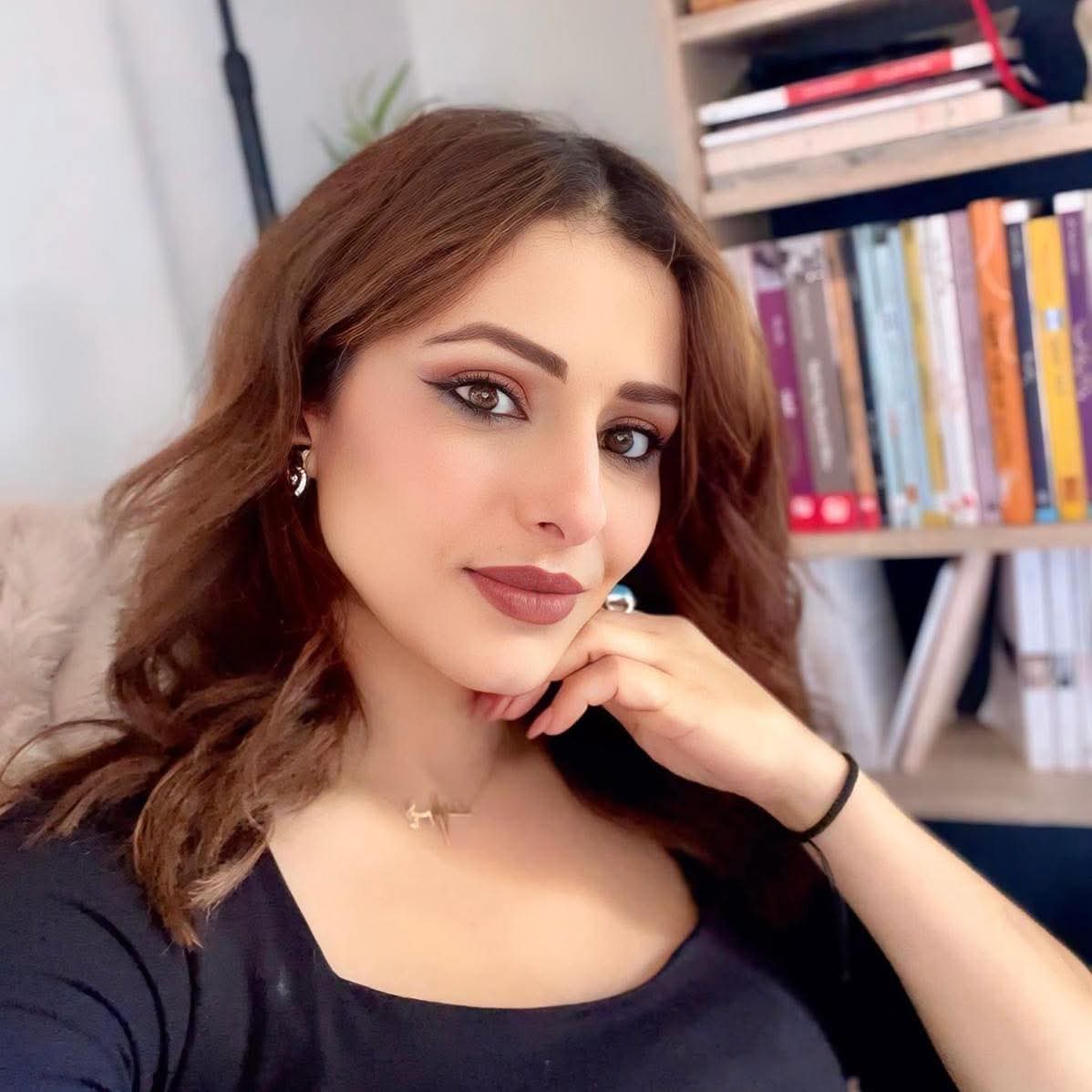 الشاعرة أصالة لمع… الثفاتة نحو نغمة خافتة