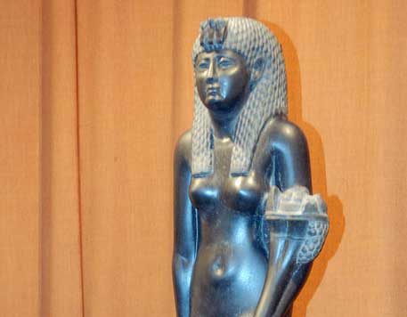 سحر كليوباترا في قلب سانت بطرسبرغ