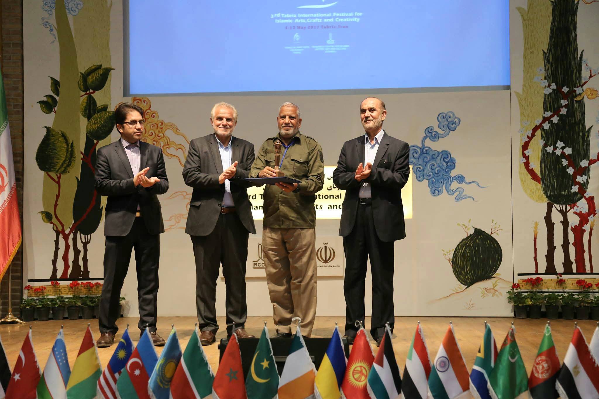 ابن الغورية … فرج الديب … مبدع ترصيع الخشب بالصدف