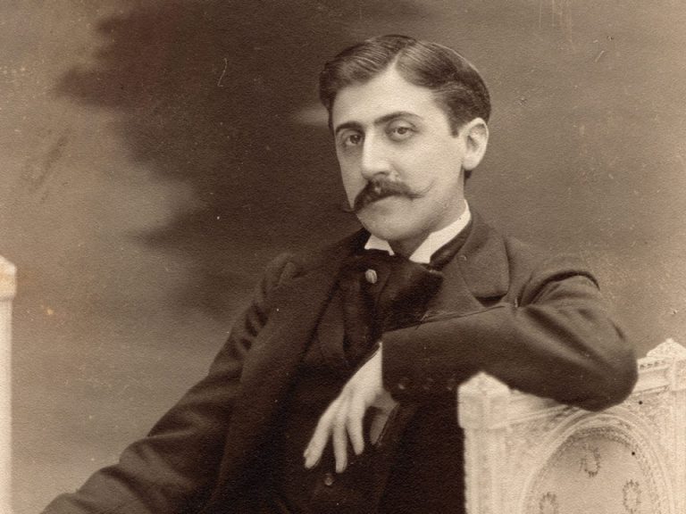 سرديات الانتظار: الزمن المعلّق في القصة والرواية