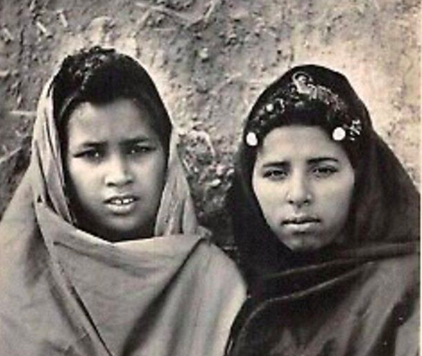 الموضوع وتنويعاته – الفن الإفريقي والهندسة الكسيرية (الفراكتال) – III