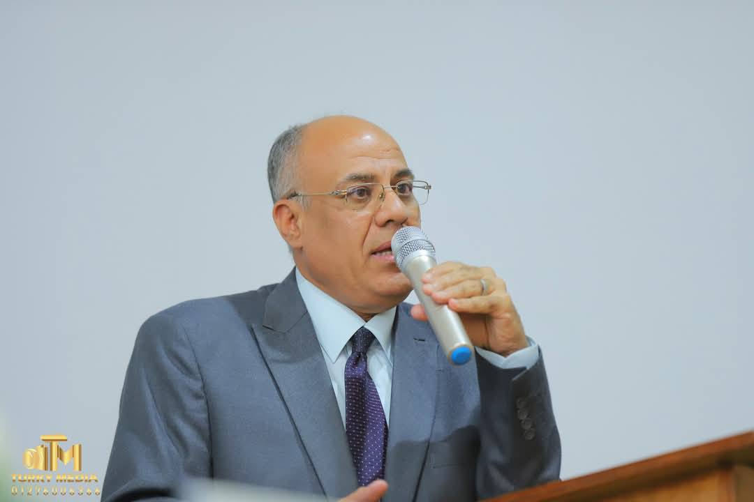 بحثًا عن الرحمة والراحة ! قراءة فى ديوان : الظل والنور، للشاعر أحمد نصر