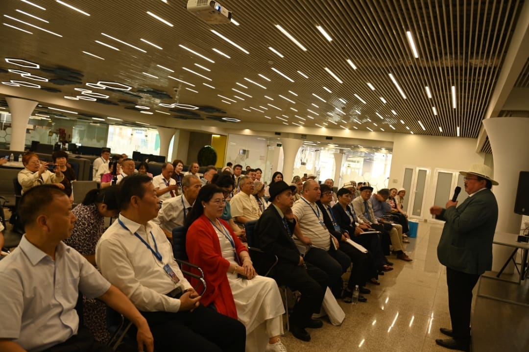 Honoring Poets from Egypt, Kyrgyzstan, and Kazakhstan with the Hong Kong Literature and Art Award