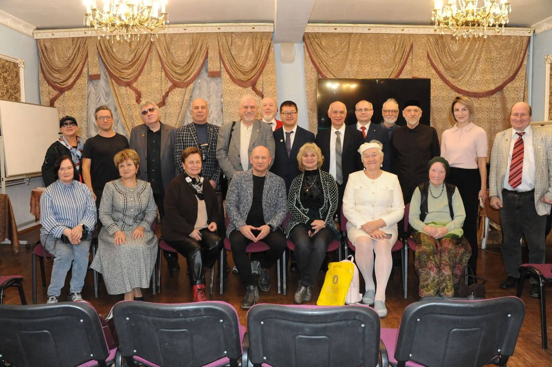 Russian-Chinese Cultural Relations Discussed at the Central House of Scientists in Moscow